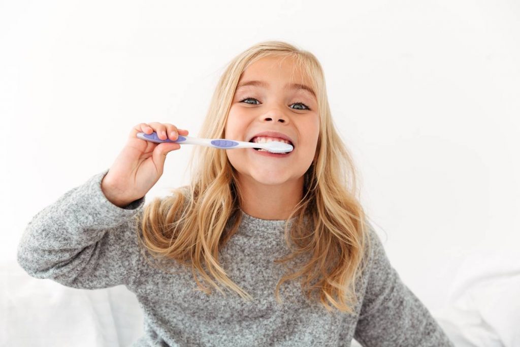 En Çok Merak Edilen Sorulardan Ekstra Yumuşak Diş Fırçaları, Normal Olanlardan Daha Mı İyi?