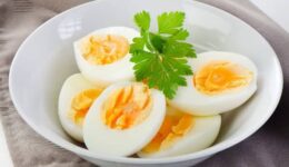 Ördek Yumurtası Yemeklerde Nasıl Kullanılır? Faydaları ve Kalori Miktarı