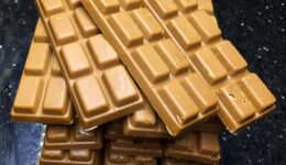 Sarışın Çikolata Hangi Yemeklerde Kullanılır? Faydaları ve Kalori Miktarı