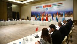 Türk dünyası medya uzmanları Bakü'de bir araya geldi